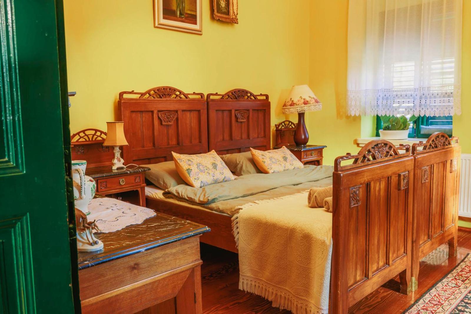 Tradicionalna Kuca Biljkinog Oca Villa Lug Luaran gambar